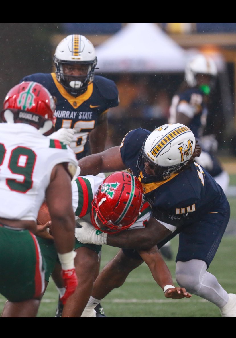 DonteyeDrew's tweet photo. Blessed to receive a offer from Murray state 💙💛 @CoachCJ_Johnson @CoachWood_HCC @GBHick08 @11Coachb @JUCOFFrenzy @JuCoFootballACE https://t.co/JSTKP9e7yr