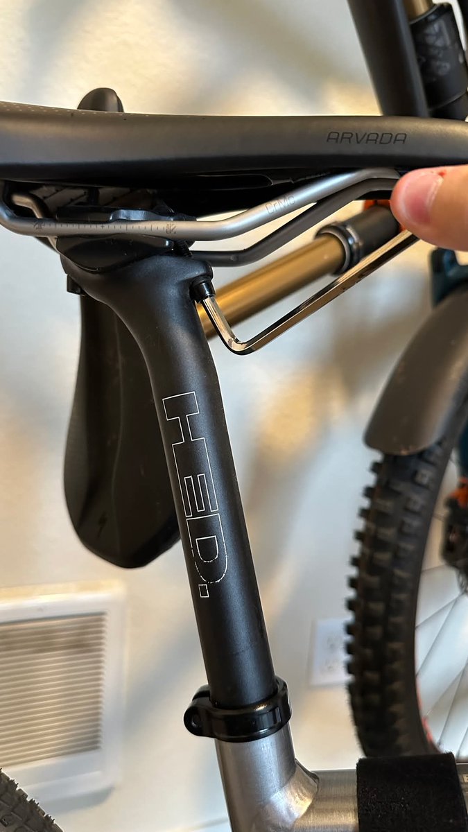 SumartTools's tweet photo. Pre-ride checks made easy with the SUMART HKLB-9 Hex Key Long Arm set!

#SUMART #BikeMaintenance #CyclingTools #HexKeySet #BikeTech https://t.co/OHMm9wiyJ2