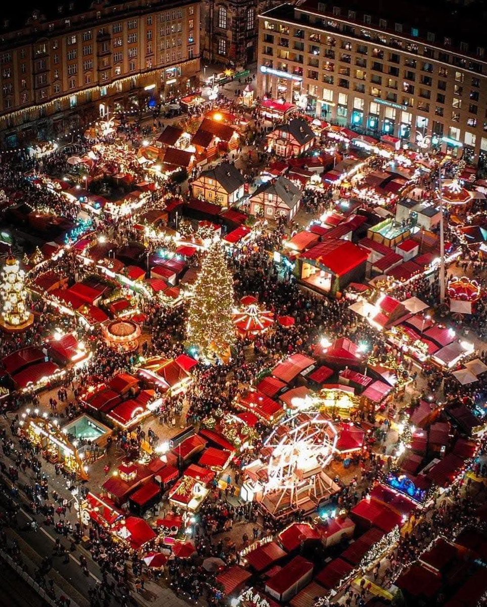 LXCarsPlaces's tweet photo. Christmas Market in Dresden, Germany 🎅❤️
Photo by: @arden_nl [IG] https://t.co/oa2M3r24Iw