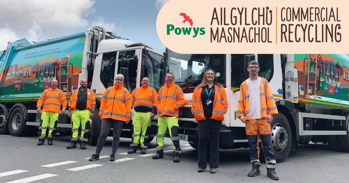 PCCTradeRecycle's tweet photo. Weekly or fortnightly recycling collections for as little as 40p a day 

Casgliadau ailgylchu wythnosol neu bob pythefnos am gyn lleied â 40c y dydd

♻️🧃🍎🥕🍾🗞️🥫📰♻️

✉️ commercial.recycling@powys.gov.uk https://t.co/qKNXUs2xpg