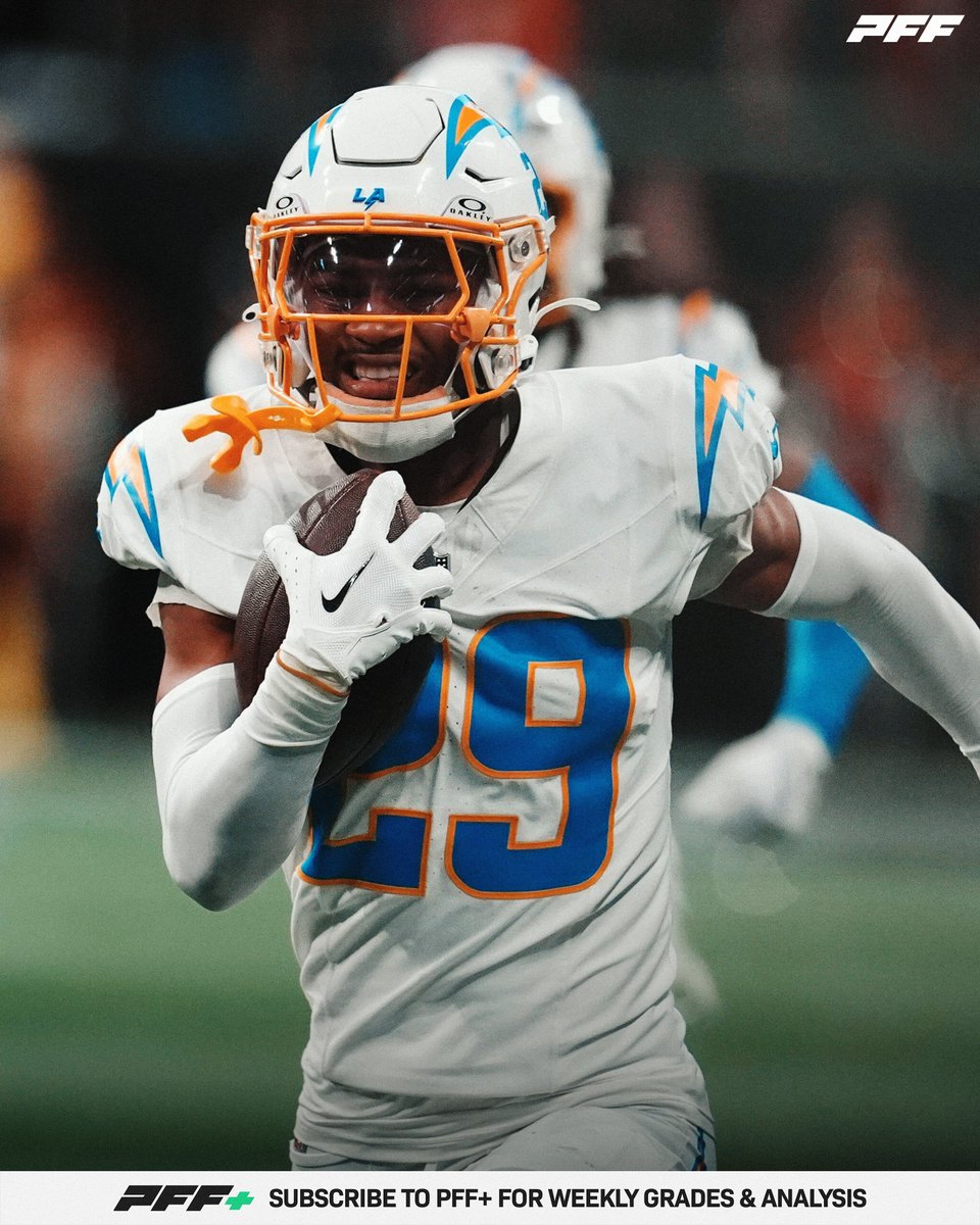 PFF_Chargers's tweet photo. The highest-graded Chargers in Week 13 vs the Falcons:

🥇 Tarheeb Still - 94.0
🥈 Derwin James Jr. - 90.9
🥉 Rashawn Slater - 88.4
🏅 Daiyan Henley - 83.1
🏅 Tony Jefferson - 83.0 https://t.co/08TIpFCStK