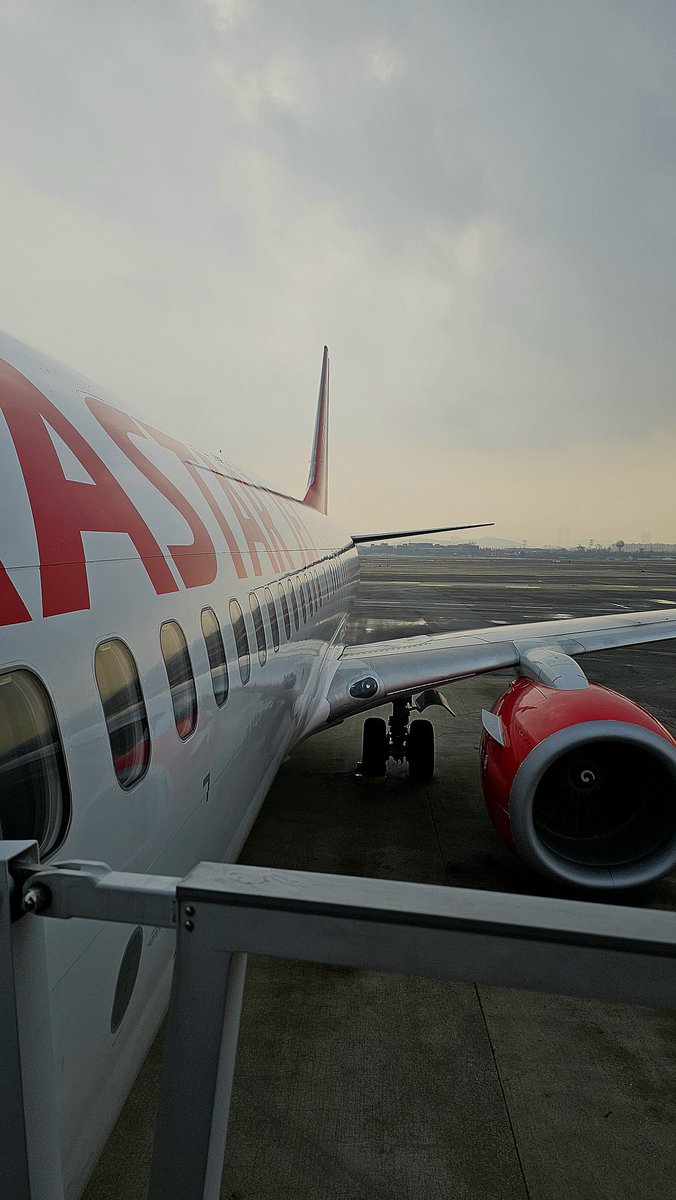 bottomlineplay's tweet image. 엄마제사를 제주 조카네서 지내기로 했다.
어디서 뭘 하는게 무슨 의미겠냐. 
핑게낌에 수년만에 모두 모였다. 
다모여 울엄니 좋겠다. ㅎㅎ