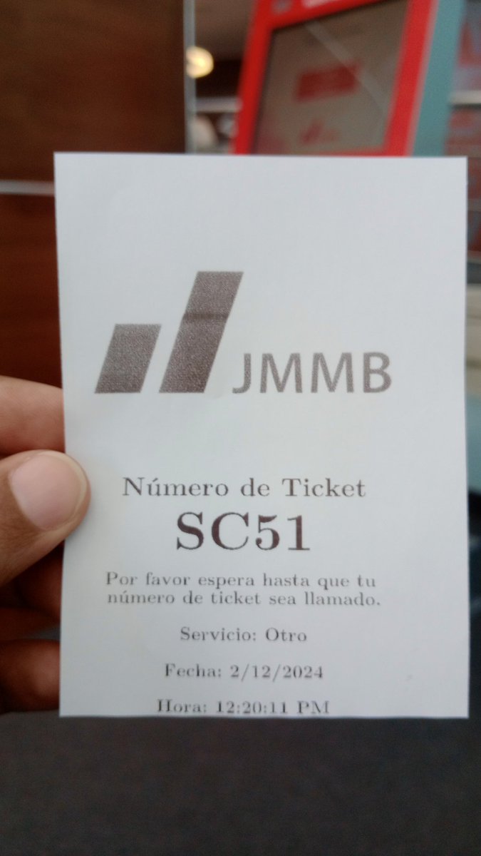 gabo389's tweet photo. @JMMBRD como es posible que en su sucursal principal solo este disponible una sola dependiente en servicio y que tarden tanto para atender, sigo en espera! https://t.co/51KR7LlIUy