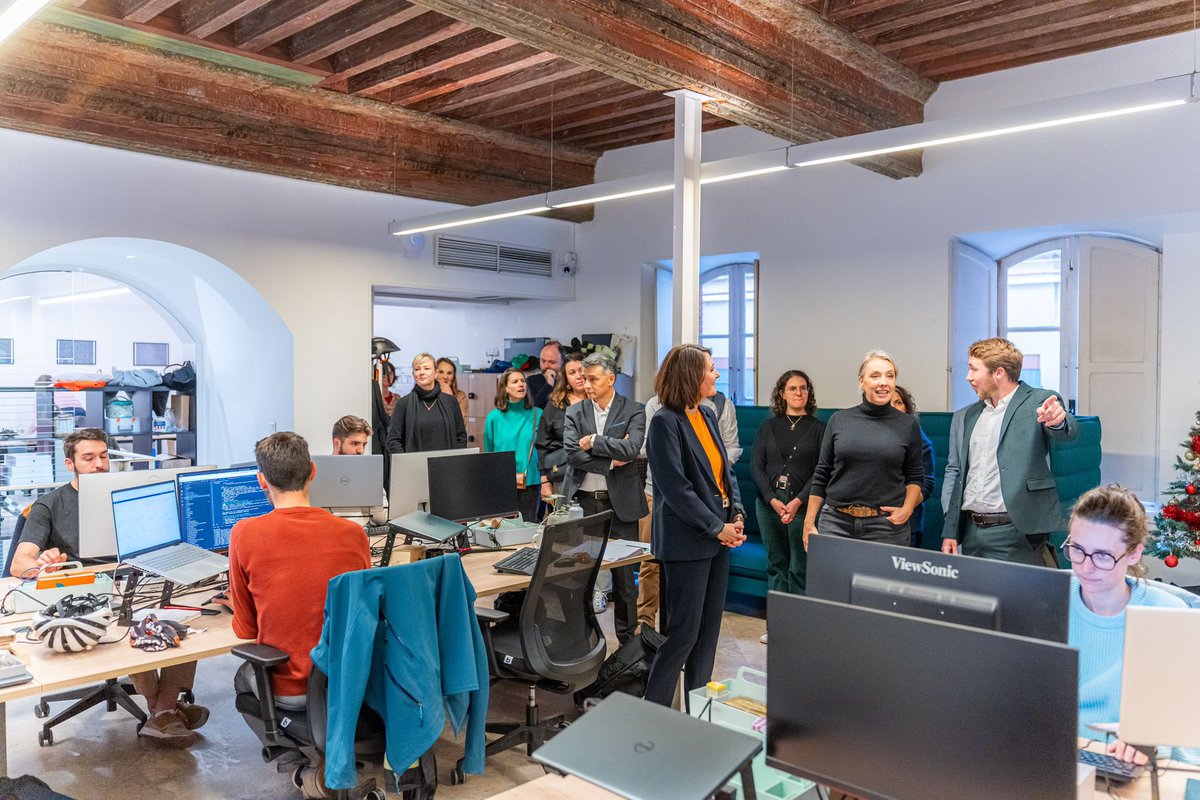 Claire Fita tweet media