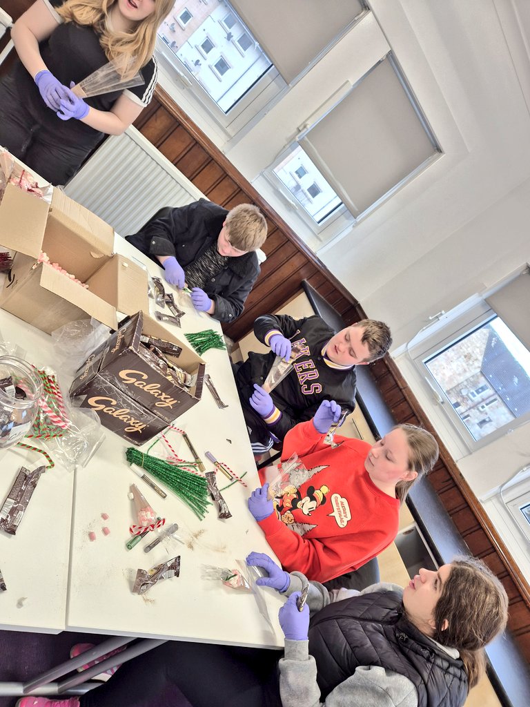 Santa's helpers in workshop mode today, making sweet treats to gift to other young people. <a href="/RenChampions/">Renfrewshire Promise Champions</a> <a href="/youngandES/">Young and Equally Safe in Renfrewshire</a> <a href="/SMcCRenYS/">Stuart McCartney</a> #renyouthservices