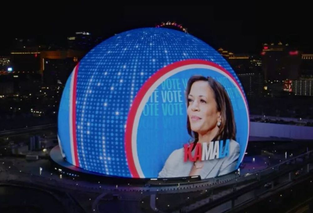 Just a brief reminder, the Harris/Walz campaign spent $450k a day to advertise on the Las Vegas Sphere Owned by James Dolan
Who donated to $300k to Trump's campaign  you can't make this shit up