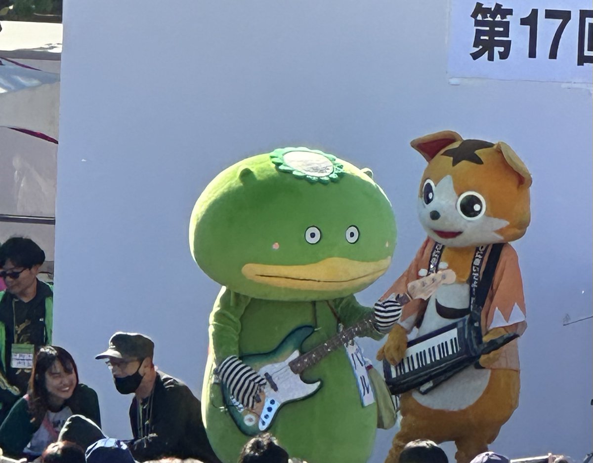junjun1220's tweet photo. GCB47をはじめとして、ステージ音響に湯村さんは欠かせない存在です！#カパル　#戸越銀次郎　#GCB47 #志木市民まつり https://t.co/AkyYGyRHYQ