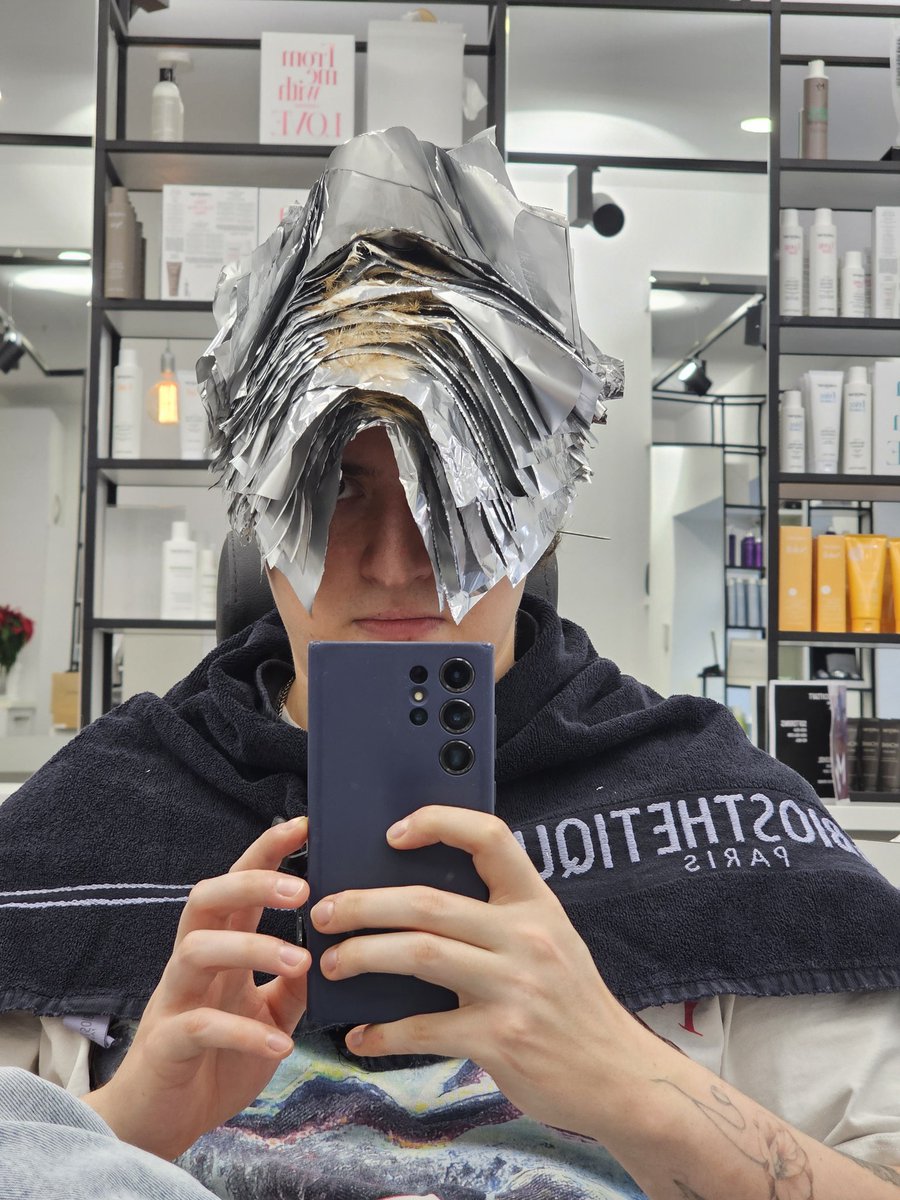 Veni aka Eisler 🏳️‍🌈 tweet media