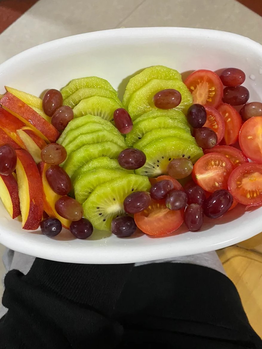 eightieth_'s tweet image. 食後の果物
多分最高の生活状態はよく生きることです&amp;lt;s:1&amp;gt;🏻