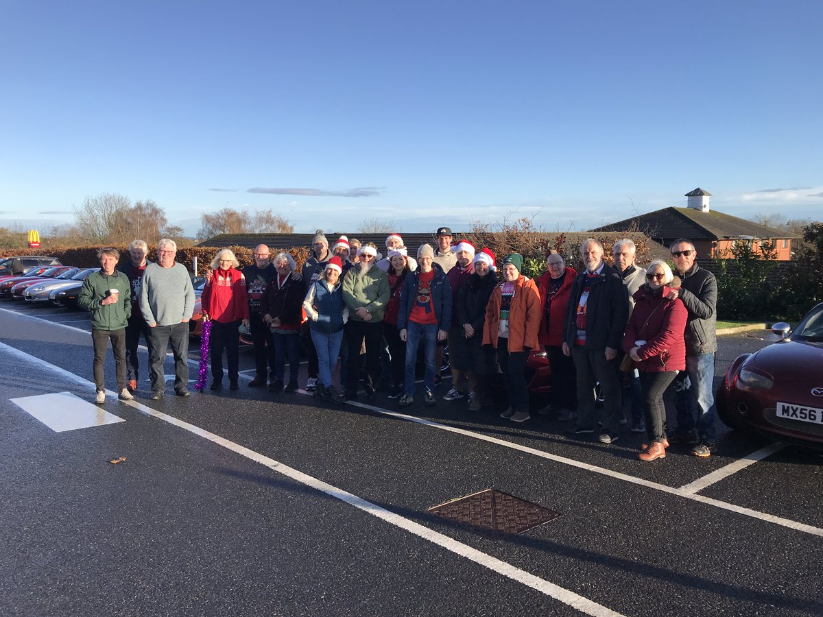 bunchoffivesnw's tweet photo. Huge thanks to everyone who came along to our Mince Pie Meet yesterday. It was fantastic! So lucky with the good weather. Wishing you all a very Merry Christmas! Next meet Sunday 5th January, Starbucks, A55 Westbound. #mx5 #merryxmas #bunchoffives #northwales #cheshire https://t.co/k0mTfTAkV5