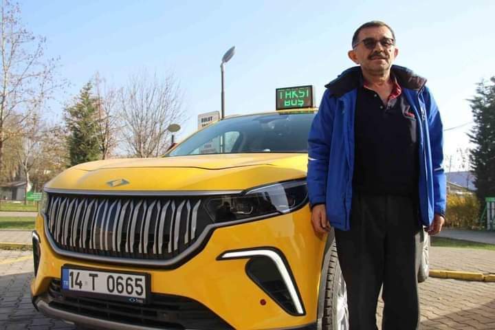 Taksici dayının başı gööe erdi toog ü taksi yaptı mucize dayı 😂😂😂