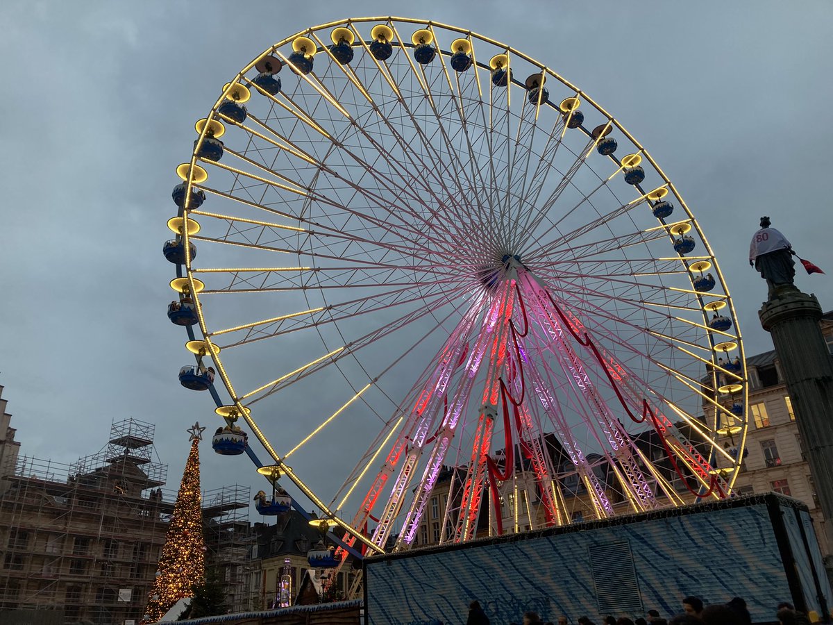 RMSLanguages's tweet image. It’s beginning to feel a lot like Christmas! 🎵🎄This group of 38 students from Years 8-13 and four teachers travelled to Lille on Saturday for the amazing Christmas market, with an authentic waffle-making experience en route! @RMSforGirls