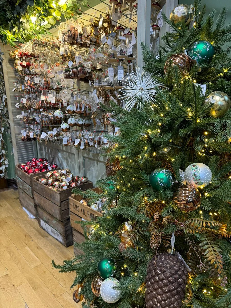 NameKenna1393's tweet photo. Today, when I went out with my mother, I saw a set of Christmas keys. I bought some as souvenirs for my friends. It's lovely.🐰🐹🐶 https://t.co/ugdjJx5ags