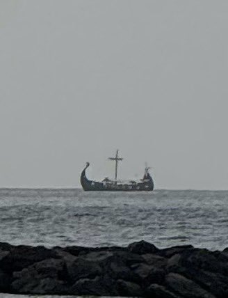 Eerrr.. I think the brothers are coming to pick me up on Tenerife!! 😳🤣