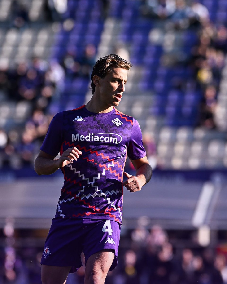 acffiorentina's tweet photo. ACF Fiorentina comunica che Edoardo Bove, dopo aver passato una notte tranquilla, è stato risvegliato ed estubato questa mattina. Attualmente è sveglio, vigile ed orientato. https://t.co/UcCJId726X