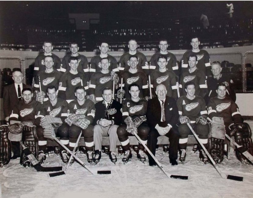 PEISportsHall's tweet photo. Forbie Kennedy team photos 1950’s &amp; early 60’s.
Forbie is a charter member of the PEI Sports Hall of Fame (1968). https://t.co/0UZOklM0MQ