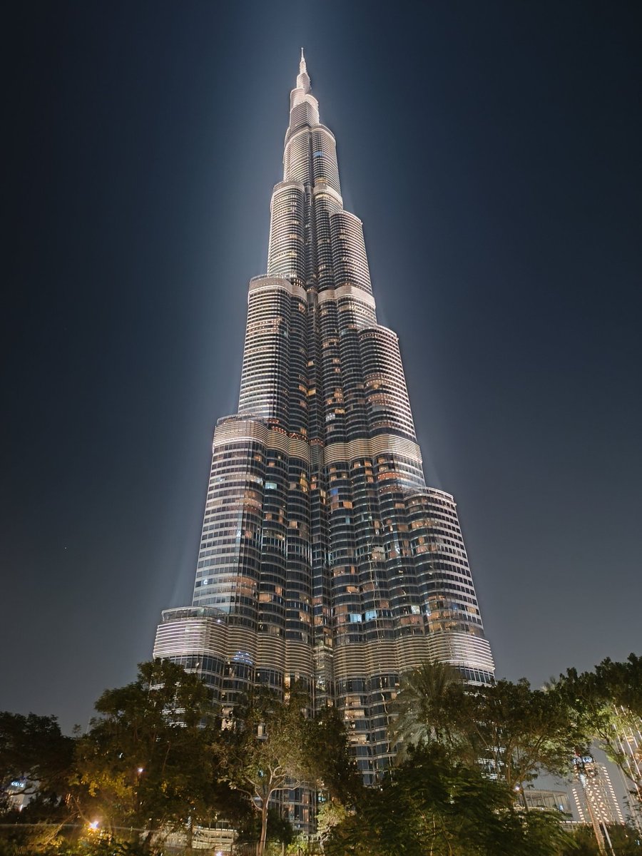 Rightsidenitin's tweet photo. Your Phone is enough
#myclick
#oneplus10r
#Burjkhalifa https://t.co/k08Hf5nCjz