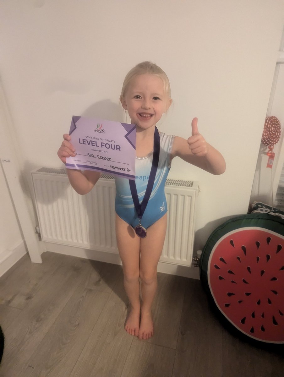 vickypconnor's tweet photo. Ava passed her level 4 gymnastics @HallingSch @HpsNott https://t.co/e4wmdfQAif