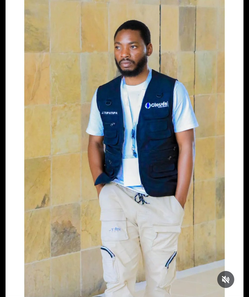 DullahTheking2's tweet image. Hiki kichwa 🙌🏽

Story ya Dakika 60 anaweza kukupigia kwa Dakika 5 na usiondoke na dukuduku lolote.....

Hayo ma-Link yatakayochalazwa humo ndani sasa 😅

Mtu sana