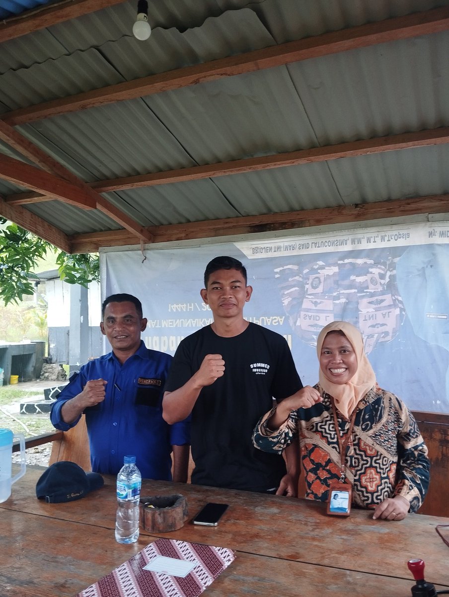 NurlettePi's tweet photo. Sabtu,23 november 2024, hafni Nurlette luhkan buru Selatan, melakukan koordinasi dengan posal pulau buru terkait dengan aktivitas penangkapan di kepala madan
#LuhLapor
#GiatLuhkanSatminkalAmbon
#BuruSelatan https://t.co/3UEbE2Vxqo