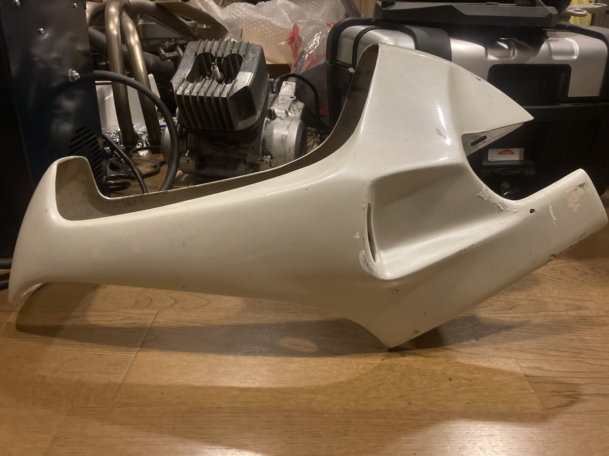 Seraemon_1225's tweet image. #FZ250 #FZR250 乗りで欲しい人いるかな🤔
MRD製リアインナーフェンダー