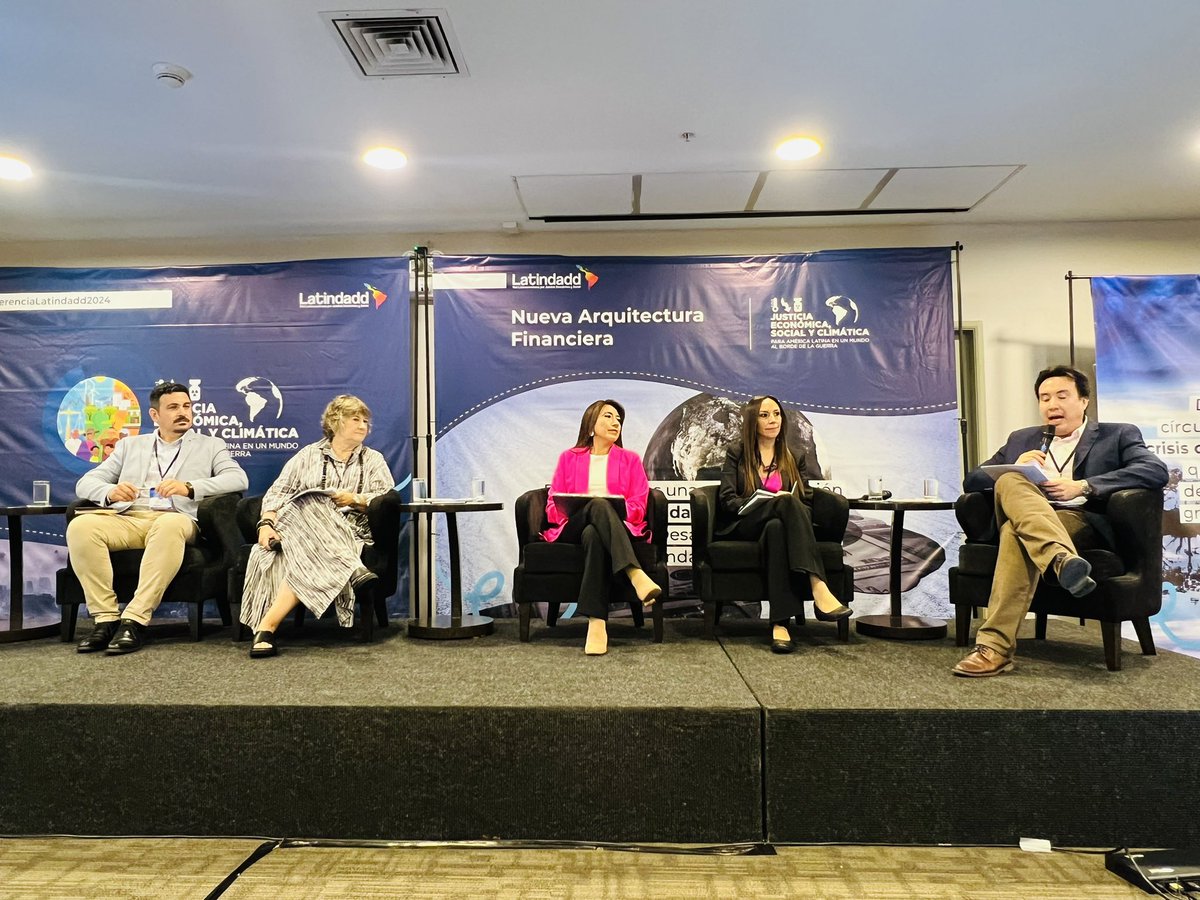 latindadd's tweet image. Damos inicio a la conferencia Justicia económica, social y climática para América Latina en un mundo al borde de la guerra, organizada por @latindadd 

Míralo #EnVivo aquí: bit.ly/4eX4X6h
#ConferenciaLatindadd2024