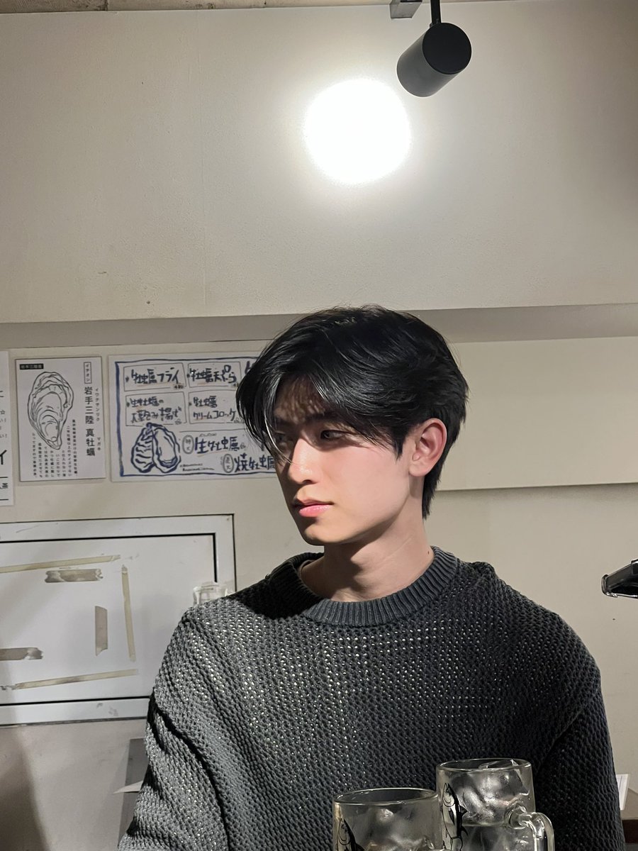 koonnoogobgab's tweet photo. โทมัส ธีร์ทัศน์ = บุคคลที่พระเจ้าให้ความหล่อ และบอกวิธีใช้งานแบบละเอียด https://t.co/hXLSkxUTN2