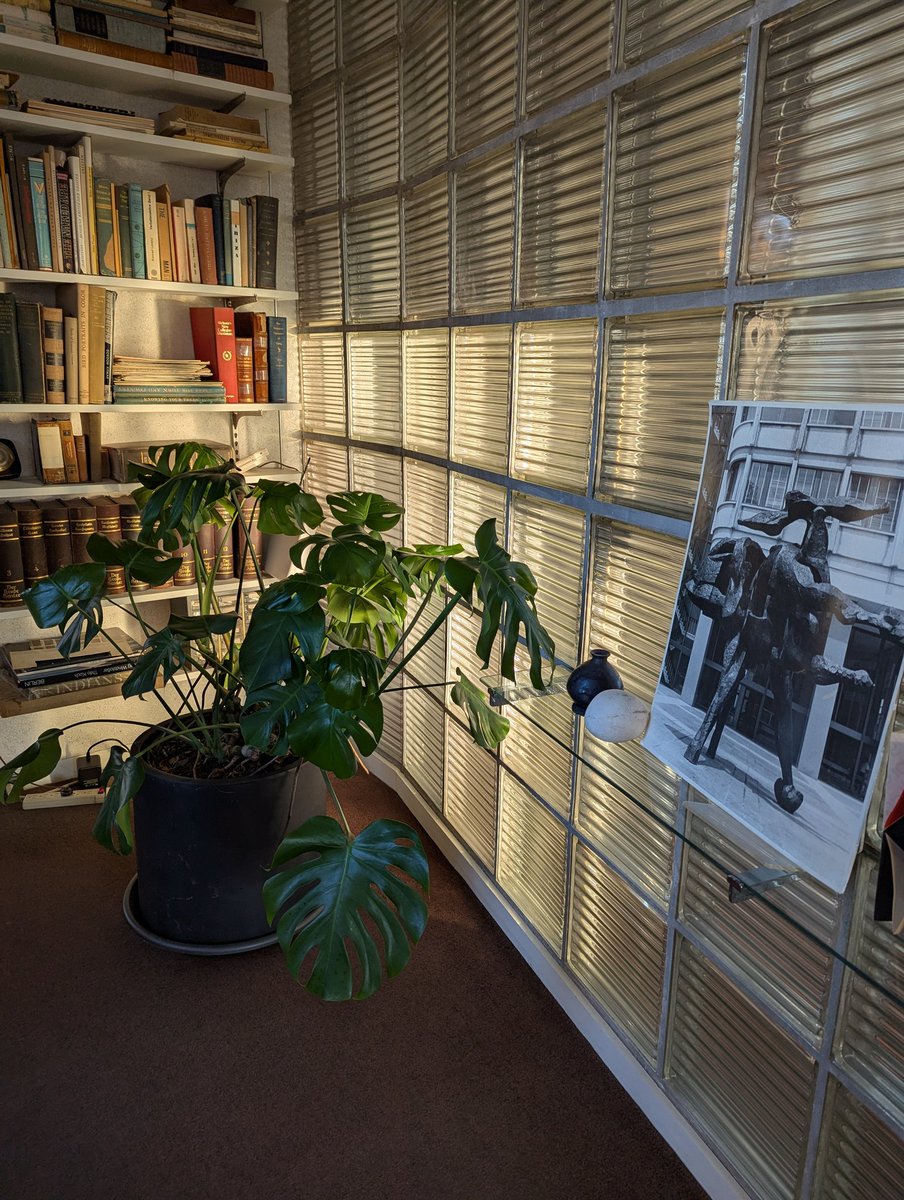 yokaihainen's tweet image. Visited the home of Walter Gropius, founder of Bauhaus, in Lincoln, MA, now a museum