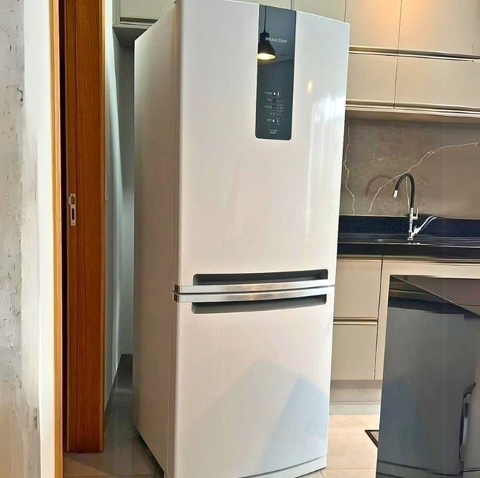 Geladeira Brastemp Frost Free Inverse 447l Branca- Bre57fb Cor Branco 220V