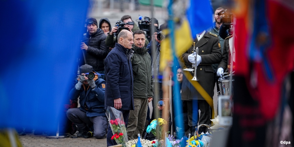 German Embassy Washington (@germanyinusa) on Twitter photo Germany will remain #Ukraine’s strongest supporter in Europe. Meeting with <a href="/ZelenskyyUa/">Volodymyr Zelenskyy / Володимир Зеленський</a> in Kyiv today, the German Chancellor announced the provision of further military equipment worth €650 million to be delivered in December. Germany will remain #Ukraine’s strongest supporter in Europe. Meeting with <a href="/ZelenskyyUa/">Volodymyr Zelenskyy / Володимир Зеленський</a> in Kyiv today, the German Chancellor announced the provision of further military equipment worth €650 million to be delivered in December.