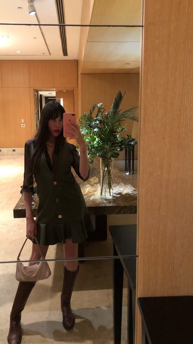 get on ur knees and send 
findom
