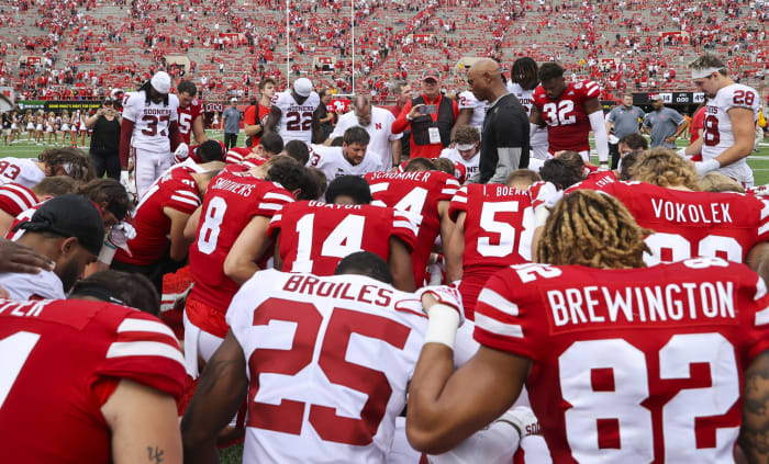 The real shame of the prayer debacle is that it's meant to harken to an era of sportsman that seems at odds with today's culture.

Spot on the 50 is meant to be an invitation for opponents to join. There was a time when this happened regularly without ill intent being assumed.