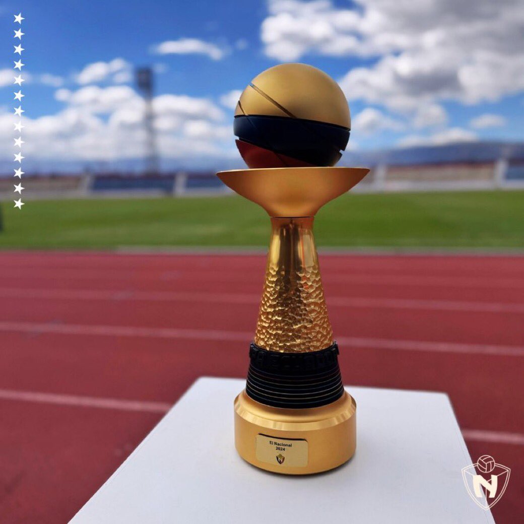 Vocero_Bitri's tweet photo. 🔴🔴EL ROJO CERRÓ CON UN VICTORIA
👨🏻💻Una nueva alegría brindo #ElRojo a la hinchada que acompañó en #LaCocha, derrotando a #TecUniv 2-1 con goles de #ROrdoñez y #FMora tras asistencias del #GCortez. Cerrando la temporada 2024 con saldo positivo en lo Deportivo‼️
#AguantaCampeon https://t.co/crCVo4z4oA