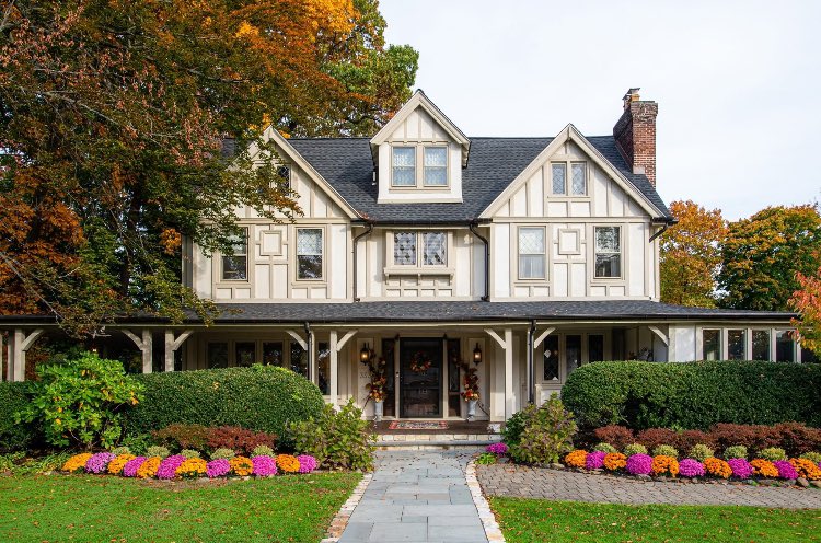 1508 E 26th Street Minneapolis, MN55404
3 Bedrooms| 2 Baths | $389,000.

Broker Open House: Thursday 12/24 10.30AM TO 11.30AM

Public Open Houses:
Saturday 12/25 2-4 PM
Sunday 12/26 2-4 PM