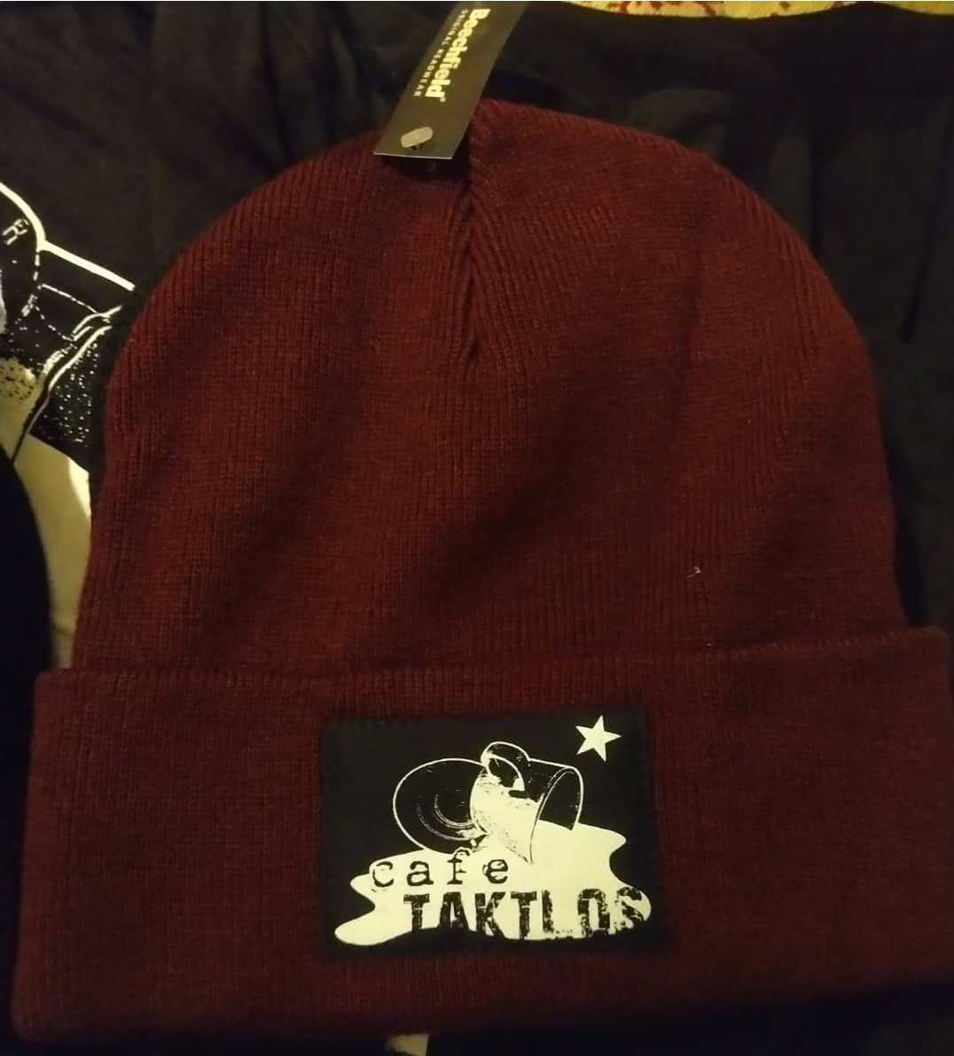 CafeTaktlos's tweet photo. Habt ihr Lust auf noch ein paar Beanies ? Vorbestellen könnt ihr ab Jetzt 2 Wochen lang, produziert wird nur wenn mindestens 10 Vorbesteller zusammen kommen. Preis: 15Eu (+ Versand..je nachdem woher ihr seid ) https://t.co/9bQrseHua0