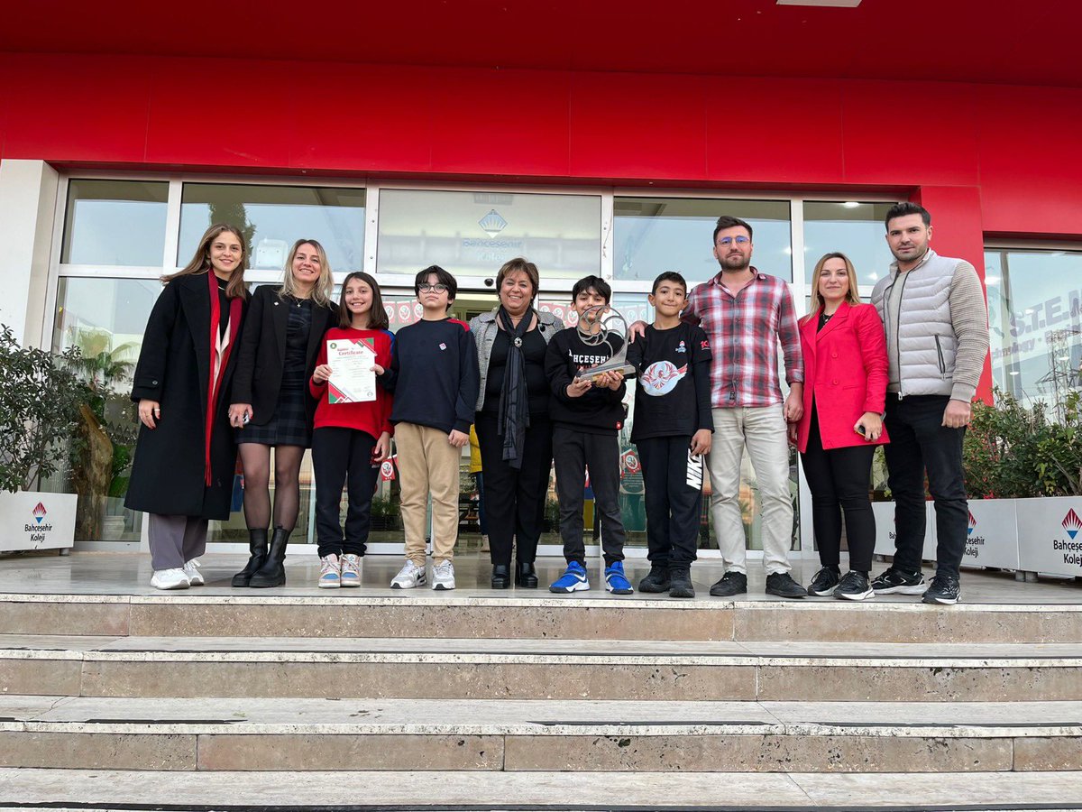 İtalya/Roma’ da gerçekleşen Fibonacci Uluslararası Robot Olimpiyatlarından  ödül ile döndük🏆

✅1K1E  takımımız Jüri Özel  ödülü

 ✅ANKA45 takımımız Dünya 2.liği ödülü

<a href="/EnverYucel/">EnverYucel</a> 
@dagozlem 
<a href="/fatlihann/">Fırat atlıhan</a> 
<a href="/ozgeeasln/">Özge ASLAN</a> 
<a href="/Savas_BOYAR/">Savaş BOYAR</a> 
<a href="/barisszgn/">Barış SEZGİN</a> 
<a href="/nurdanzorer/">Nurdan Gundogdu</a>