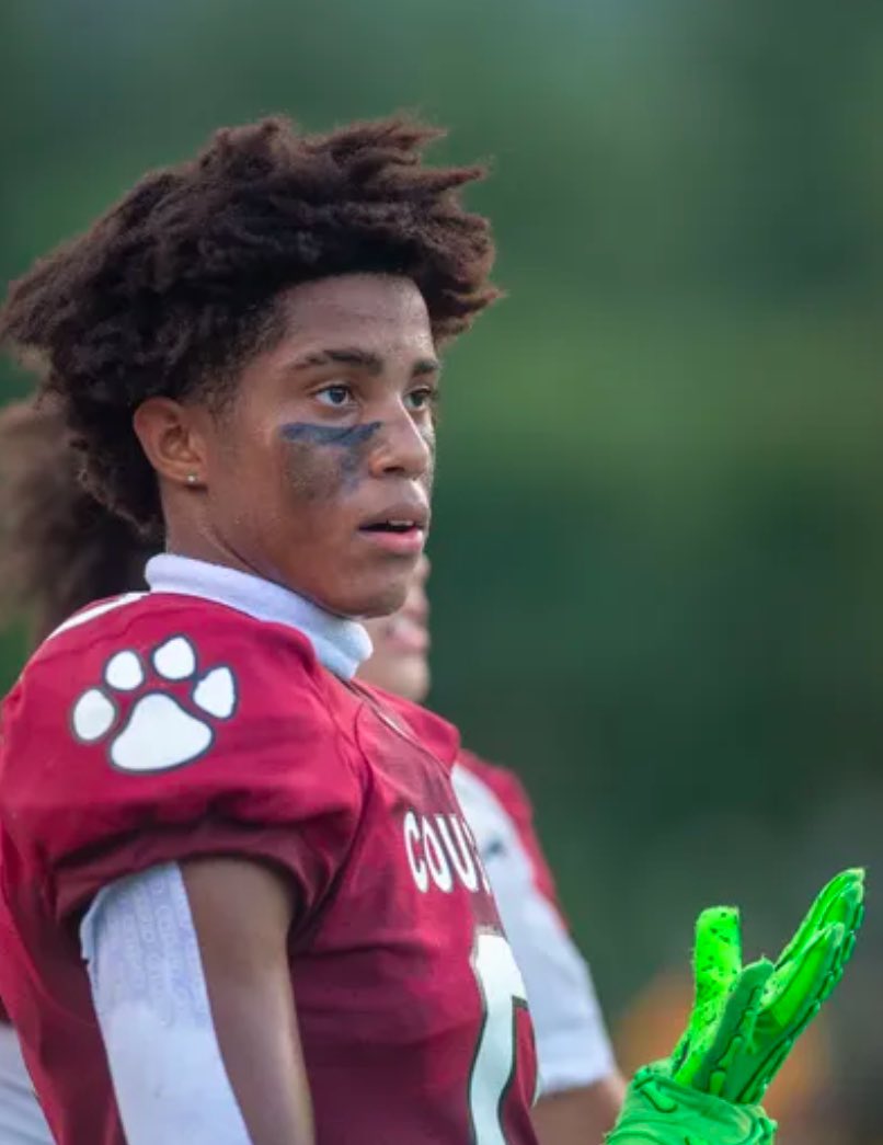 Asheville High School Football (@ahscougarsfb) on Twitter photo Early Signing Day starts this Wednesday and <a href="/kareem2williams/">kareem williams</a> will be signing his NLI with <a href="/CoastalFootball/">Coastal Football</a> at 2:45 in the Varsity Gym! He will be graduating early and plans to make an immediate impact at “The Beach”. #CougarPride #RecruitTheHigh Early Signing Day starts this Wednesday and <a href="/kareem2williams/">kareem williams</a> will be signing his NLI with <a href="/CoastalFootball/">Coastal Football</a> at 2:45 in the Varsity Gym! He will be graduating early and plans to make an immediate impact at “The Beach”. #CougarPride #RecruitTheHigh