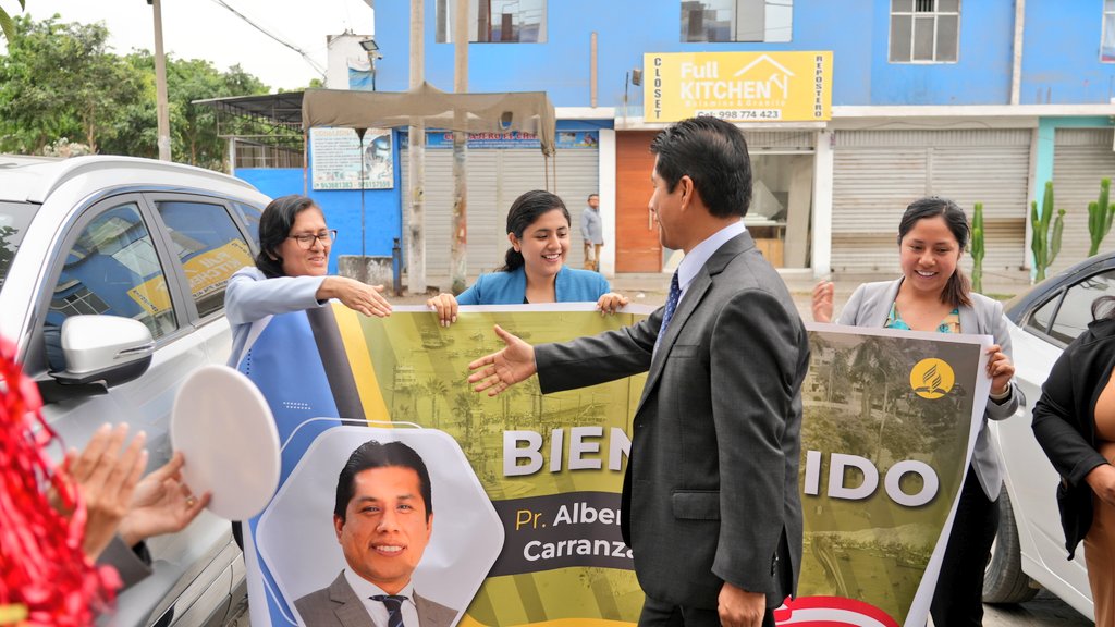 ✨Con mucha alegría y entusiasmo es recibido el Pr. Alberto Carranza a la Misión Centro-Oeste del Perú 🇵🇪 , recientemente elegido como presidente del campo 📌🏢

¡Bienvenido pastor! 
#RID