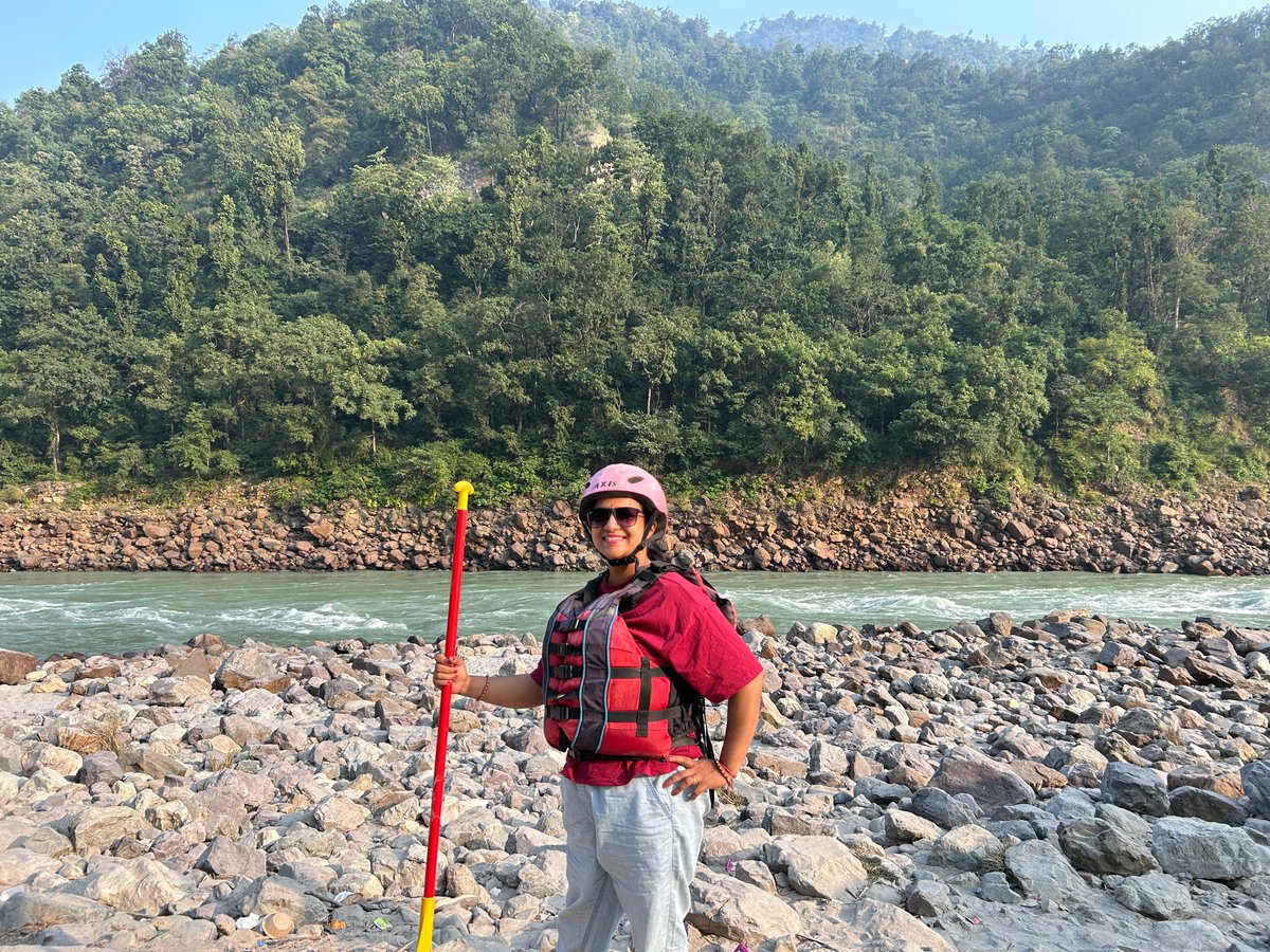 familytravelap's tweet photo. River Rafting is one of the most adventurous sports in Rishikesh. If you are #Rishikesh and like to have some wild fun, then it's a must. #Riverrafting in Rishikesh is an exhilarating adventure that attracts thrill-seekers from all over the world. Full Vlog Link in Bio. #APfamily https://t.co/nIXsbvOJN7