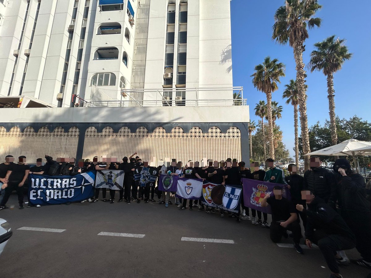 El Palos vs Real Jaén (30/11/24) 🔵⚪️
De nuevo un día más en el San Ignacio. Juventudes Paleñas siempre presente a pesar de la represión.

ANIMAR NO ES DELITO‼️‼️