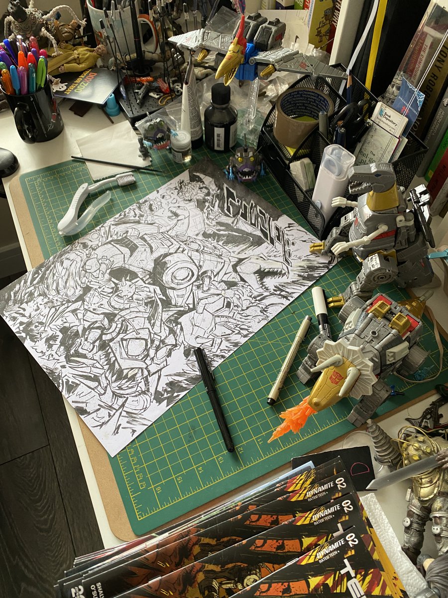 DavidCousens's tweet image. There's something missing in your life, but you may not have realised it: more original art! Robot dinosaurs on a rampage!
If you want to have this check out the next tweet (Twitter throttled the views when I just posted about this, so RTs and sharing will be greatly appreciated)