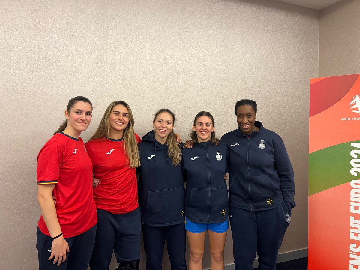 ✍🏻 Nova notícia de la <a href="/FedCatHandbol/">Federació Catalana d’Handbol</a> “Rècord a l’Handbol Femení Català: cinc jugadores catalanes convocades amb la Selecció Nacional Absoluta Femenina”

👇🏻 Llegeix-la aquí: fchandbol.cat/record-a-lhand… 

#HandbolCatalà