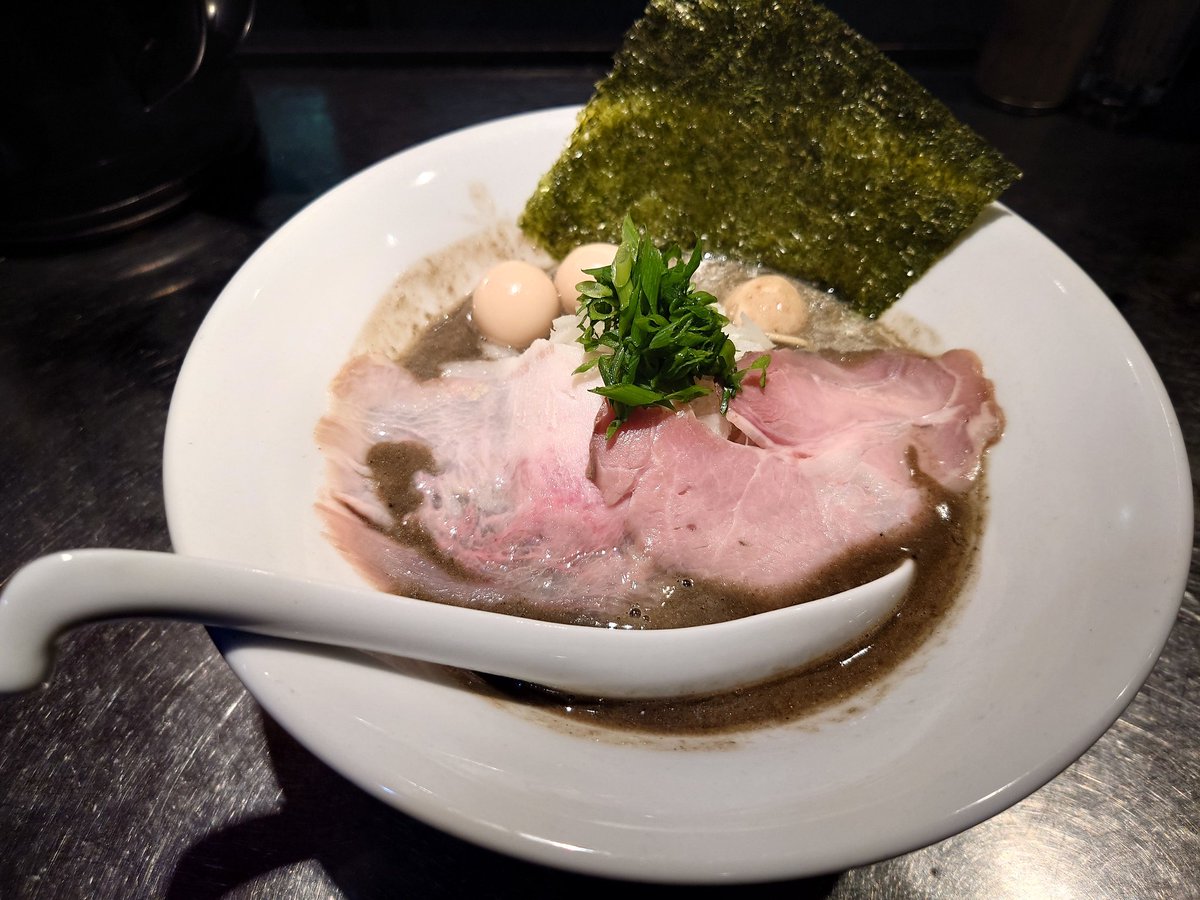 __u00's tweet photo. 私は東京～https://t.co/4SmkKxp8gX、さんじにいました https://t.co/FRTImpJpkg