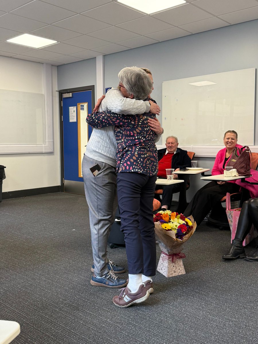 We would like to wish Loranne Agius a huge congratulations on her retirement! After four decades at Newcastle University, Loranne has made a major contribution to glucokinase research. Loranne will be a great miss to the department as a professor, mentor, colleague, and friend 👏