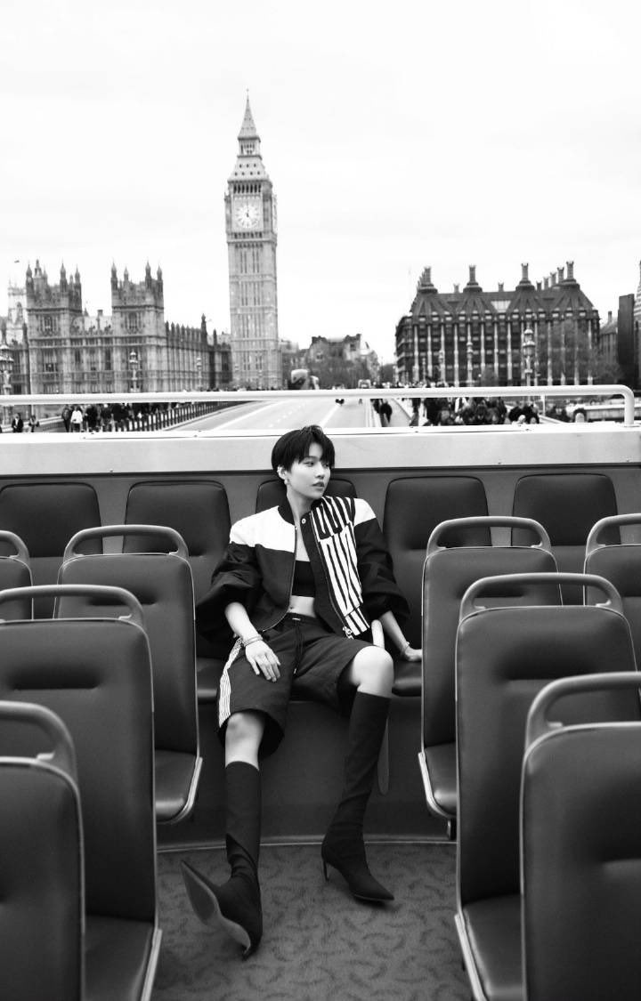 xin_potato's tweet image. Can't wait to see XinLiu
@XinLiulyx0420 at the @BFC British Fashion Awards!😊

XIN AT THE FASHION AWARDS 2024
#XINxTheFashionAwards
#BritishFashionCouncil
#XINLiu