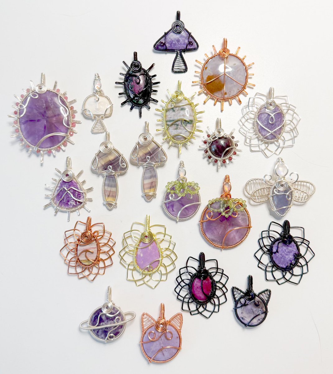 mildhippie's tweet image. the crystals          🦄🍬🪻          the pendants

“sugars plums” collection coming Friday December 6th at 8pm eastern time &amp;lt;3