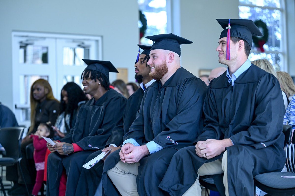 LATechFB's tweet photo. Celebrated our 2024 fall grads on Friday 🎓

🔹 Isaiah Mcelvane
🔹 Demarcus Griffin-Taylor
🔹 Gabe Pugh
🔹 Landon Nelson

#BarkLouder | #HBTD https://t.co/vNHA8qooJX