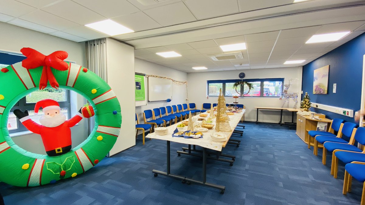 With Christmas just around the corner, we have an abundant of Christmas parties planned across our centres! To find out what your centre is doing this Christmas, check out our latest blog: 

ow.ly/AJFR50Uf26I

#servicesworkspace #sme #christmasparties #business