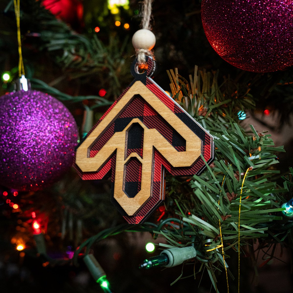 shopDangerShark's tweet image. Something a little different. A Pop-up Etsy Shop! The next two weeks we'll be selling custom Wooden DDR ornaments. Some offer personalization to add your gamertag/name.

Everything is made to order and will ship within 1-2 business days of ordering. 

etsy.com/shop/DangerSha…