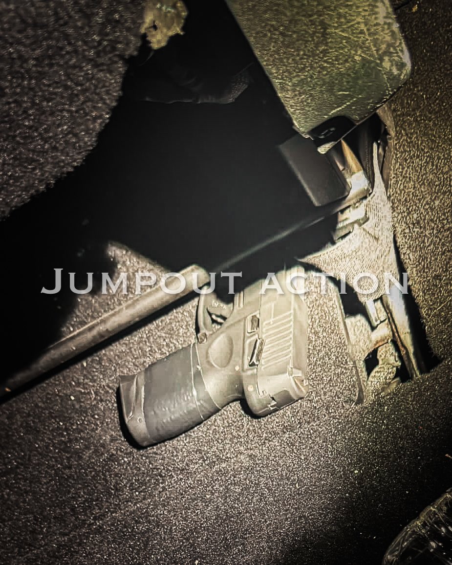 Jumpout Action tweet media